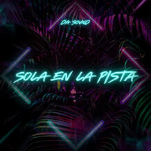Sola En La Pista